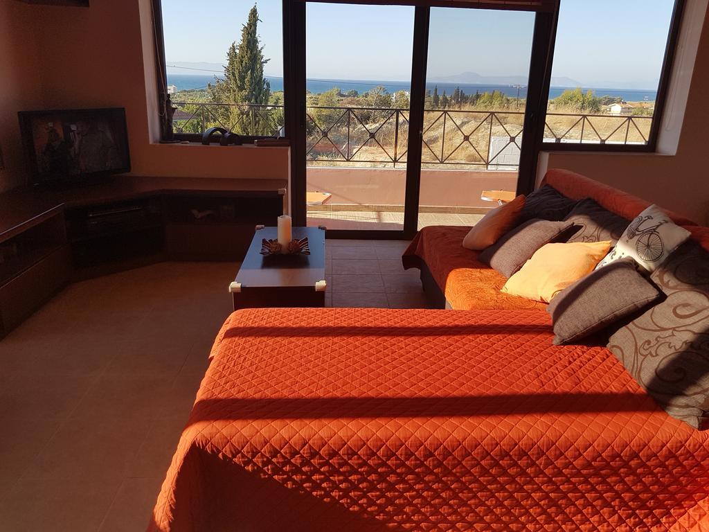 Melina'S Apartments Kalavarda Bagian luar foto